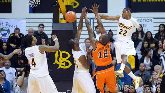 Long Beach State vs. Cal State Fullerton, Jan. 29, 2011 (Photo by Stephen Carr/LBSU Athletic Media Relations)