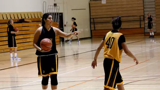 Alex Sanchez (3) and Hallie Meneses (40)