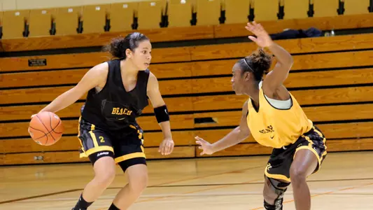 Chantel Dooley guards Bianka Balthazar in a drill.