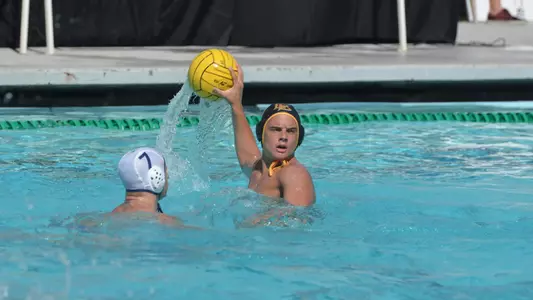 10/8/11 - Milos Vrzic (11) of the LBSU Men's Water Polo team.Photo by Steven Georges/Long Beach State