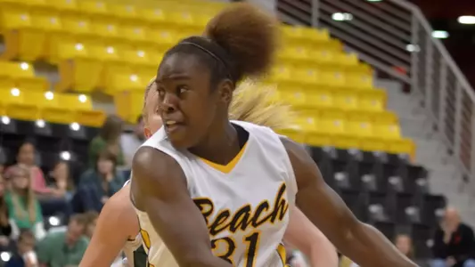 Chantel Dooley (31) of the Long Beach State Women's Basketball team.
Photo by Steven Georges/LBSU