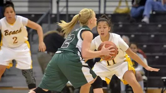 Hallie Meneses (11) of the Long Beach State Women's Basketball team.
Photo by Steven Georges/LBSU