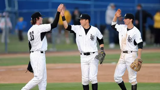 Senior Shawn Stuart and the Dirtbags play their final scrimmages of the fall this weekend.