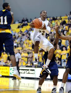 Ware leads LBSU in scoring for fifth straight game