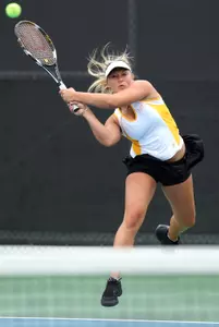 Klaudia Malenovska returned for Long Beach State last week, winning two singles matches.