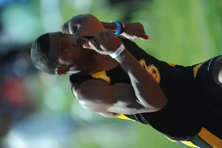 Nimrod Piggee won the 110m hurdles on the final day of the UCSD Triton Invitational.