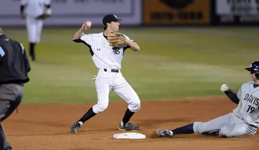 Matt Duffy had a pair of hits for the Dirtbags.