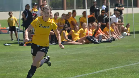 Junior defender Jenny Soza (11). (Photo by Steven Georges/Long Beach State)