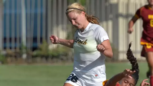 Senior forward Nicole Sweetman. (Photos by Steven Georges/LBSU)