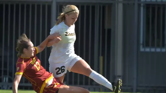 Senior forward Nicole Sweetman. (Photos by Steven Georges/LBSU)