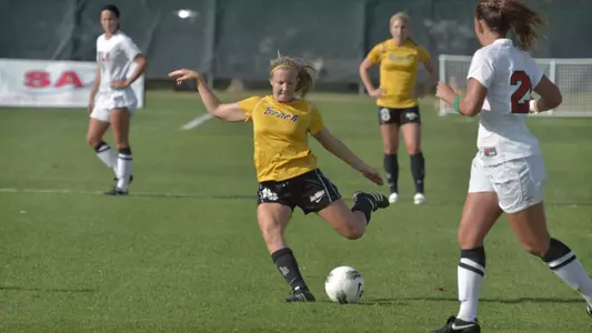9/23//11 - Kelsey Wilson (18) of the Long Beach State Women's Soccer team in Long Beach.
Photo by Steven Georges/Long Beach State