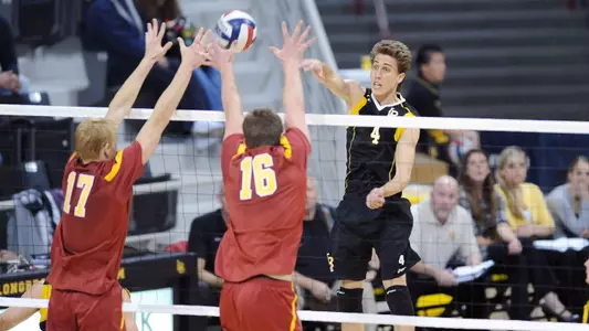 Sophomore Taylor Crabb had 10 kills in the 49ers' MPSF opener at USC.