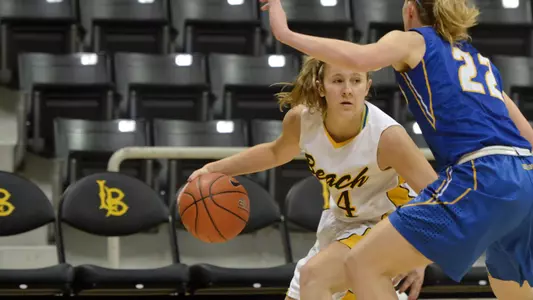 1/19/12 - Lauren Spargo (44) of the Long Beach State Women's Basketball team.
Photo by Steven Georges/LBSU
