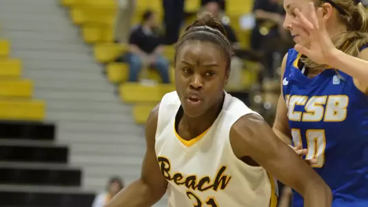 1/19/12 - Chantel Dooley (31) of the Long Beach State Women's Basketball team.
Photo by Steven Georges/LBSU