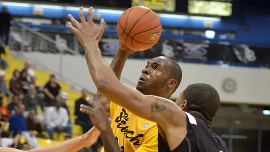 1/14/12 - Larry Anderson (21) of the Long Beach State Men's Basketball team.  (Photo by Steven Georges/LBSU)