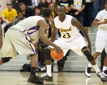 Deng Deng plays defense against a North Alabama player on Saturday, Nov. 10 at the Walter Pyramid.
