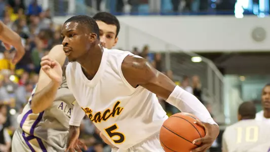 Dan Jennings takes it to the hoop against North Alabama on Saturday, Nov. 10 at the Walter Pyramid.