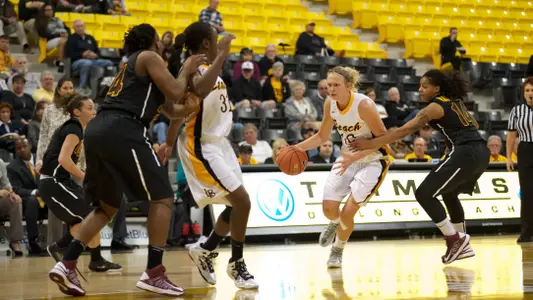 Ella Clark in the game against Iona at the Walter Pyramid on Sun., Nov. 11, 2012.