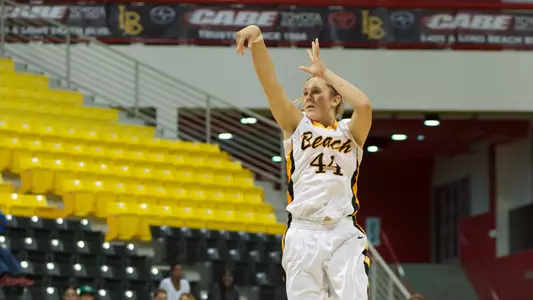 Lauren Spargo in the game against Iona at the Walter Pyramid on Sun., Nov. 11, 2012.