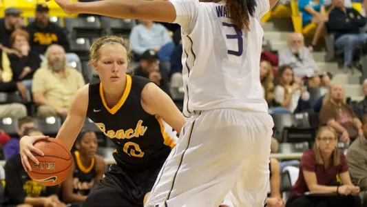 Ella Clark in the non-conference match against Washington at the Walter Pyramid, Long Beach, Calif. Sun., Nov. 18, 2012.