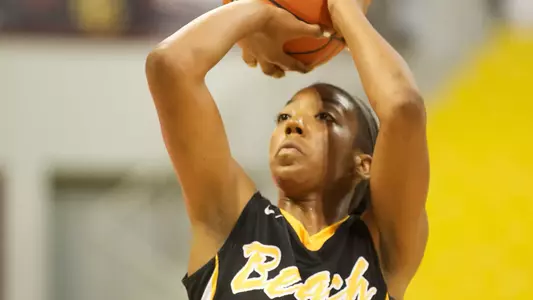Jade Wilson in the non-conference match against Washington at the Walter Pyramid, Long Beach, Calif. Sun., Nov. 18, 2012.