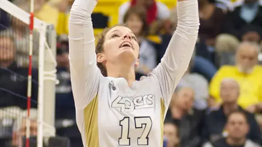 Tara Roenicke recorded the team's first triple-double since 2010 in the win.