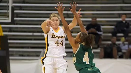 Lauren Spargo in the season opener against Sacramento State at the Walter Pyramid, Fri., Nov. 9, 2012.
