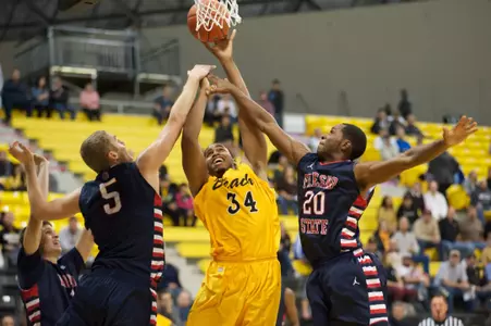 Kyle Richardson in the non-conference match against Fresno State at the Walter Pyramid, Long Beach, Calif., Mon., Dec. 3, 2012.