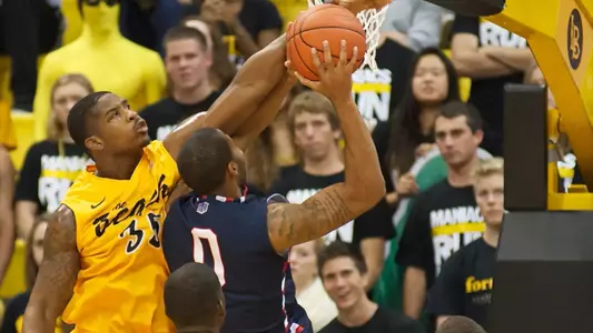 Dan Jennings in the non-conference match against Fresno State at the Walter Pyramid, Long Beach, Calif., Mon., Dec. 3, 2012.