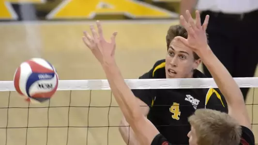 2/10/12 - Taylor Crabb (4) of the Long Beach State Men's Volleyball team.
Photo by Steven Georges/LBSU