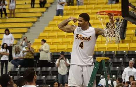 Eugene Phelps scored nine of his 14 points in the second half
