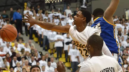 2/22/12 - Casper Ware (22) of the Long Beach State Men's Basketball team.  (Photo by Steven Georges/LBSU)