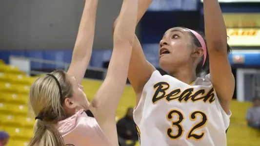 2/28/12 - Devin Hudson (32) of the Long Beach Wonen's Basketball team.
Photo by Steven Georges/LBSU