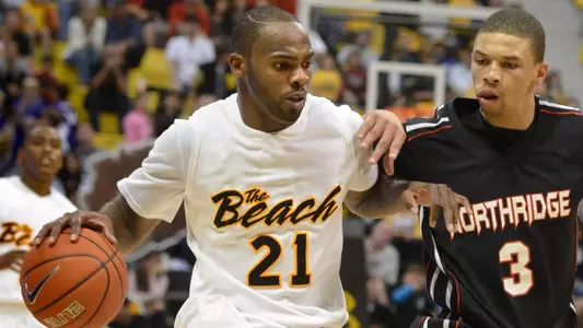 2/4/12 - Larry Anderson.  (Photo by Steven Georges/LBSU)
