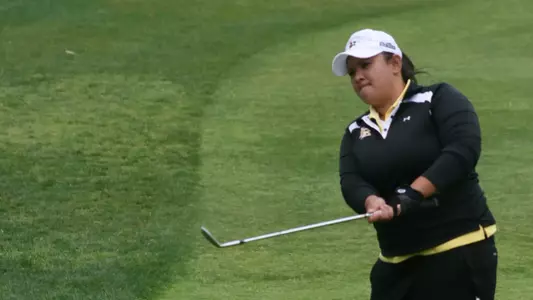 Junior Simone Hoey moved up in the standings by 30 spots to tie for 35th place at The Battle at Rancho Bernardo.