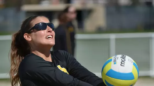 Jocelyn Neely and Lauren Minkel cruised to a 21-6, 21-6 win on Monday.