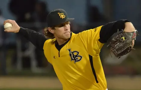 3/6/12 - Matt Johnson (16) of the Long Beach State Dirtbags.
Photo by Steven Georges/LBSU
LBSU Photo Archive
www.StevenGeorges.com/LBSU