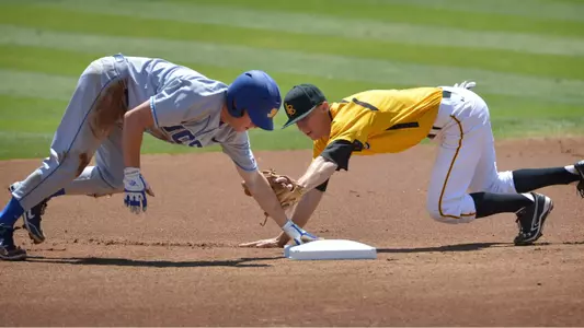 4/15/12 - Matt Duffy (10) of the Long Beach State Dirtbags.
Photo by Steven Georges/LBSU
LBSU Photo Archive - www.StevenGeorges.com/LBSU