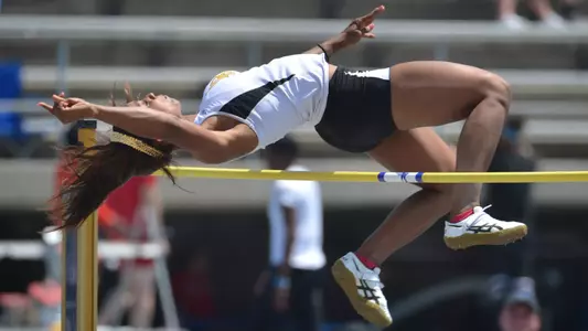 4/21/12 - Phylicia Johnson Photo by Steven Georges/LBSU