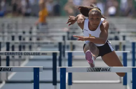 4/21/12 - Phylicia Johnson
Photo by Steven Georges/LBSU