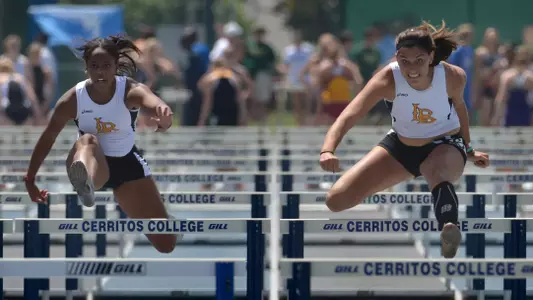 4/21/12 - Amber Clark and Sara Macey Photo by Steven Georges/LBSU
