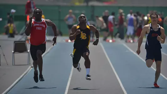 4/21/12 - Nathan Alade Photo by Steven Georges/LBSU