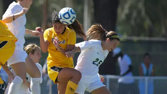 Junior Eileen Maes' game-winning header in overtime lifted the 15th-ranked 49ers past No. 24 Baylor, 2-1 at George Allen Field on Sunday. (Photos by John Fajardo/LBSU)