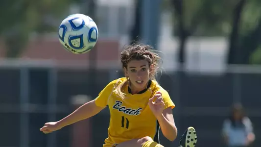 Jenny Soza - Baylor vs. Long Beach State. Aug. 26, 2012. (Photo by John Fajardo/LBSU).