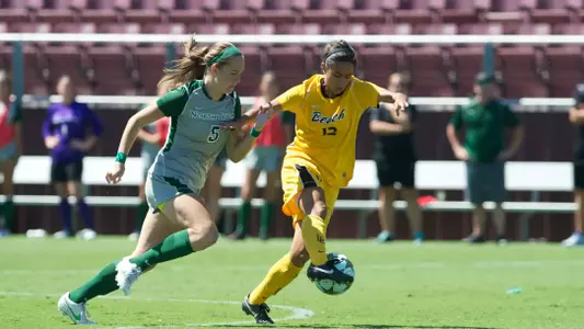 Senior Nadia Link had one goal and three assists in a dominating 5-1 win at UC Riverside.