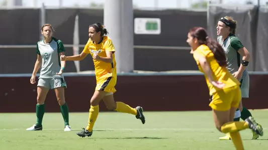 Senior Nadia Link recorded her first career hat trick and scored the game-winning overtime goal against North Texas. (Photos by John Fajardo/LBSU)