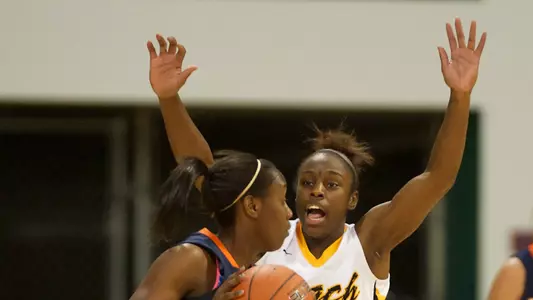 Chantel Dooley in the Big West Conference match against Fullerton at the Walter Pyramid, Long Beach, Calif., Sat., Jan. 19, 2013.