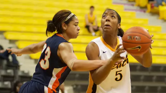 Jade Wilson in the Big West Conference match against Fullerton State at the Walter Pyramid, Long Beach, Calif., Sat., Jan. 19, 2013.