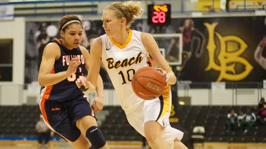 Ella Clark in the Big West Conference match against Fullerton State at the Walter Pyramid, Long Beach, Calif., Sat., Jan. 19, 2013.