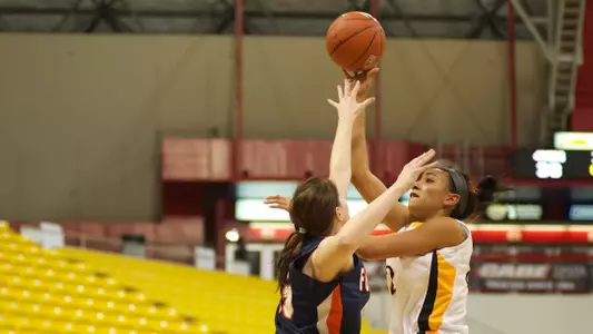 Devin Hudson in the Big West Conference match against Fullerton State at the Walter Pyramid, Long Beach, Calif., Sat., Jan. 19, 2013.